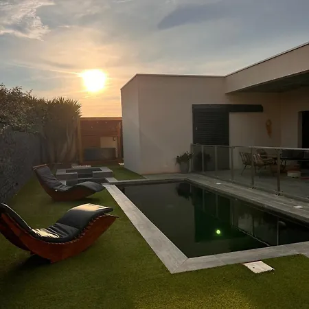 Avec Piscine Proche Barcares * Claira