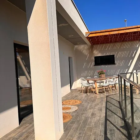 Avec Piscine Proche Barcares Вилла Claira